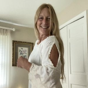 Meet your Posher, Pamela